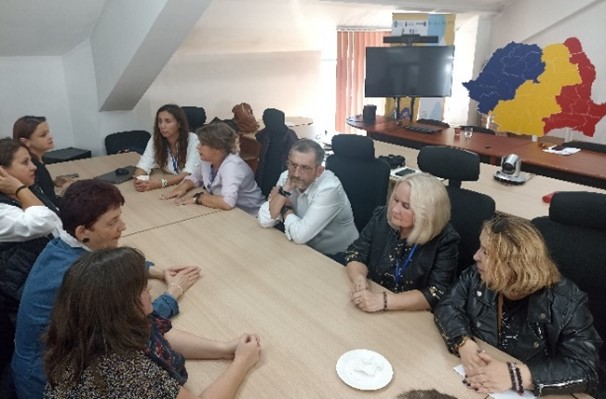 wizyta w szkole średniej im. Avrama Iancu – przykład dobrych praktyk w zakresie promowania zrównoważonych zachowań poprzez projekty ERASMUS+